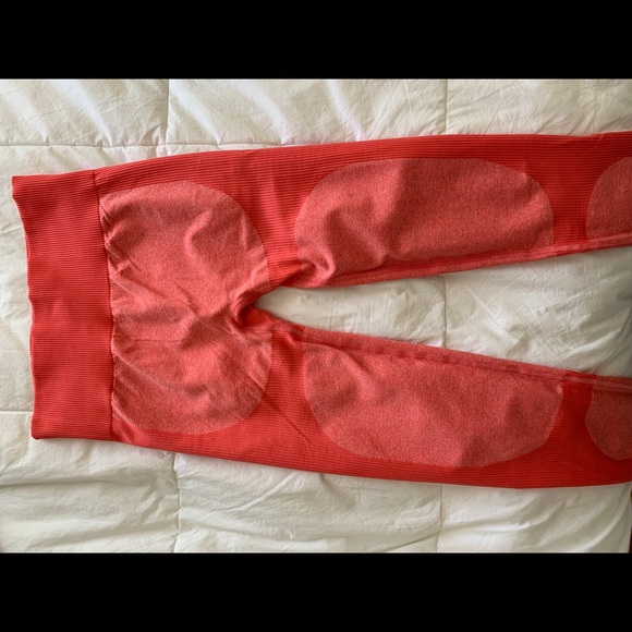 Coral Workout Leggings (DoYouEven) - Picture 3 of 4